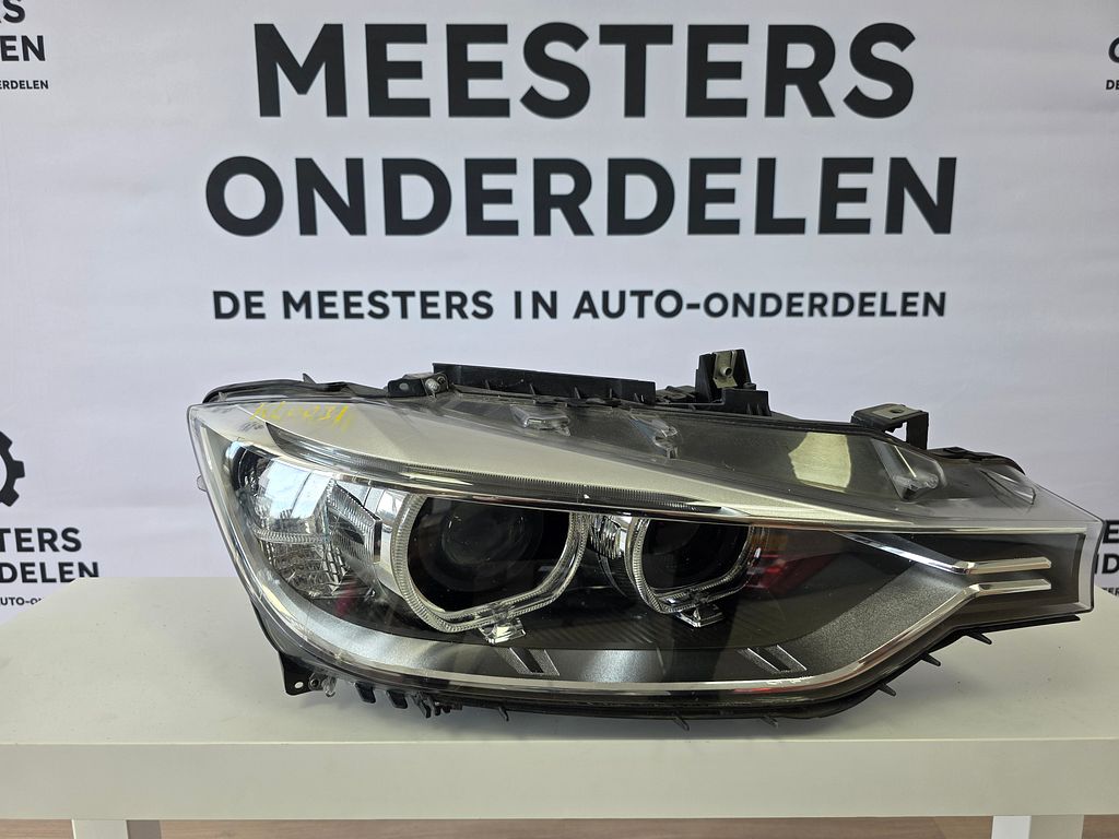 BMW 3 Serie (F30/F31) Koplamp Rechts 63117259526
