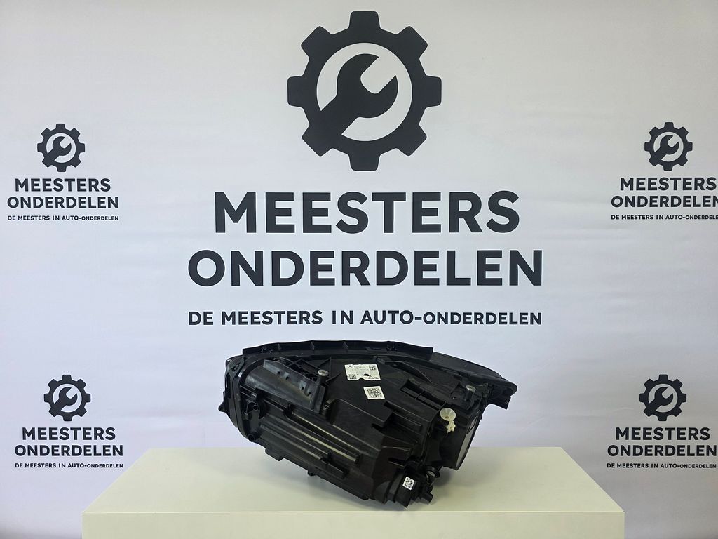 Mercedes B (W247) Koplamp Rechts A2479061004