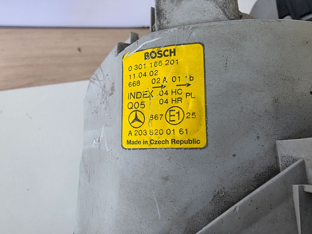 Mercedes C (S203) Koplamp A2038200161
