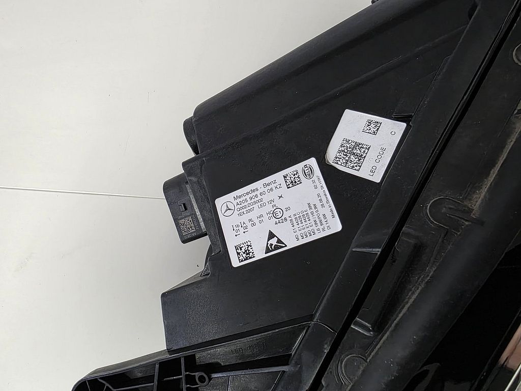 Mercedes C-Klasse (w205) Koplamp Rechts A2059066006KZ