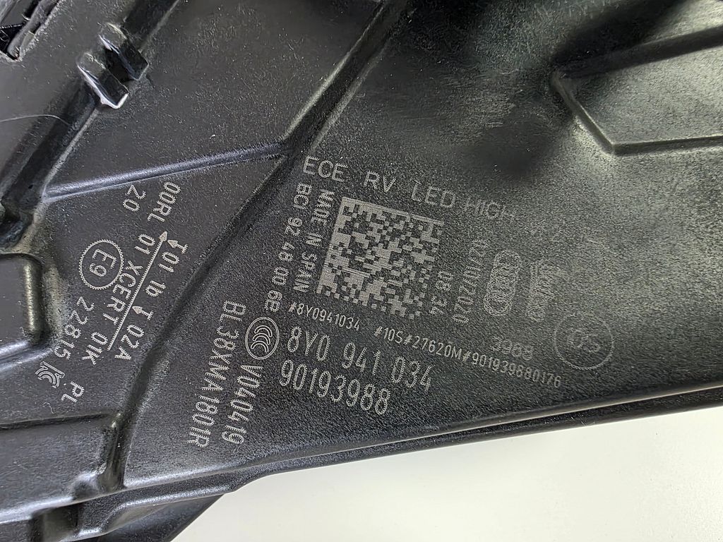 Audi a3 8Y0 LED Koplamp Rechts 8Y0941034
