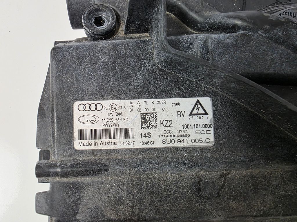 Audi Q3 Koplamp Links Xenon FACELIFT 8U0941005C