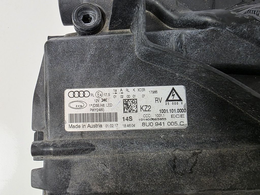 Audi Q3 Koplamp Links Xenon FACELIFT 8U0941005C