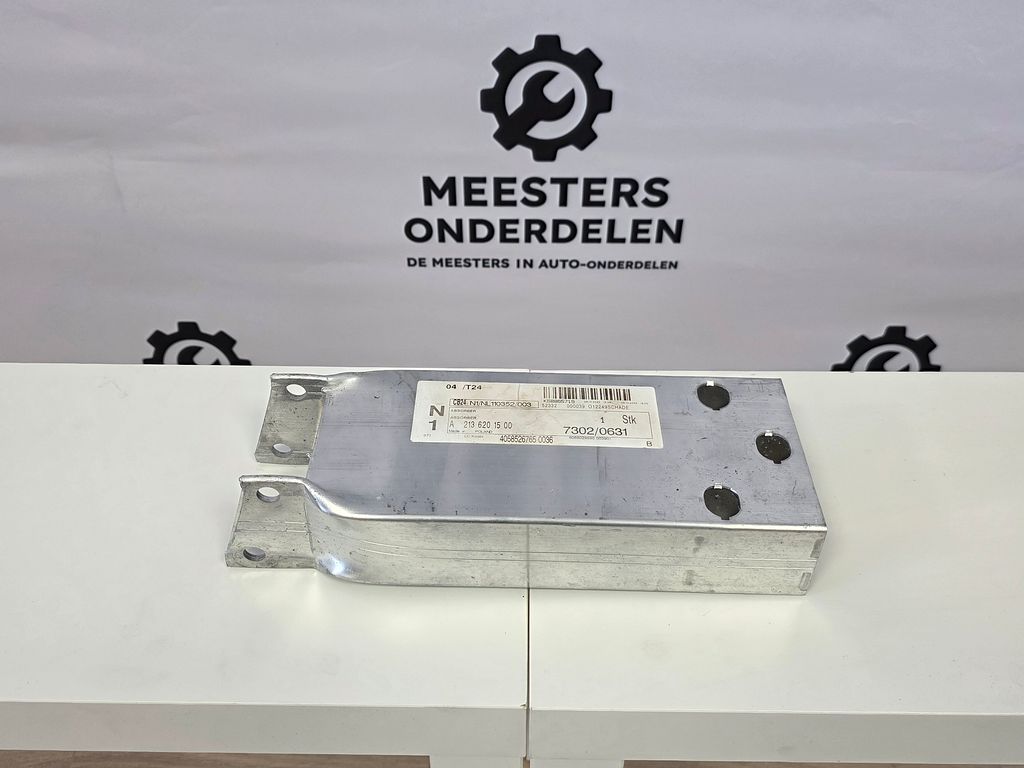 Mercedes Frontbalk nieuw! A2136201500