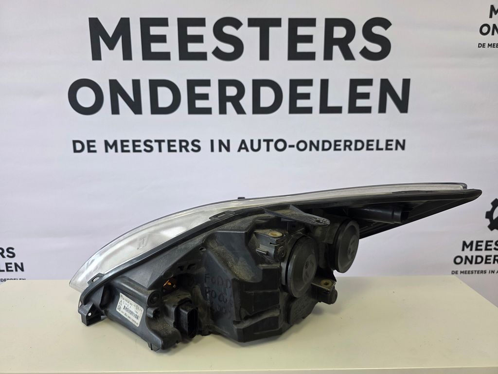 Ford Focus 2 Koplamp Rechts 8M5113W029AD