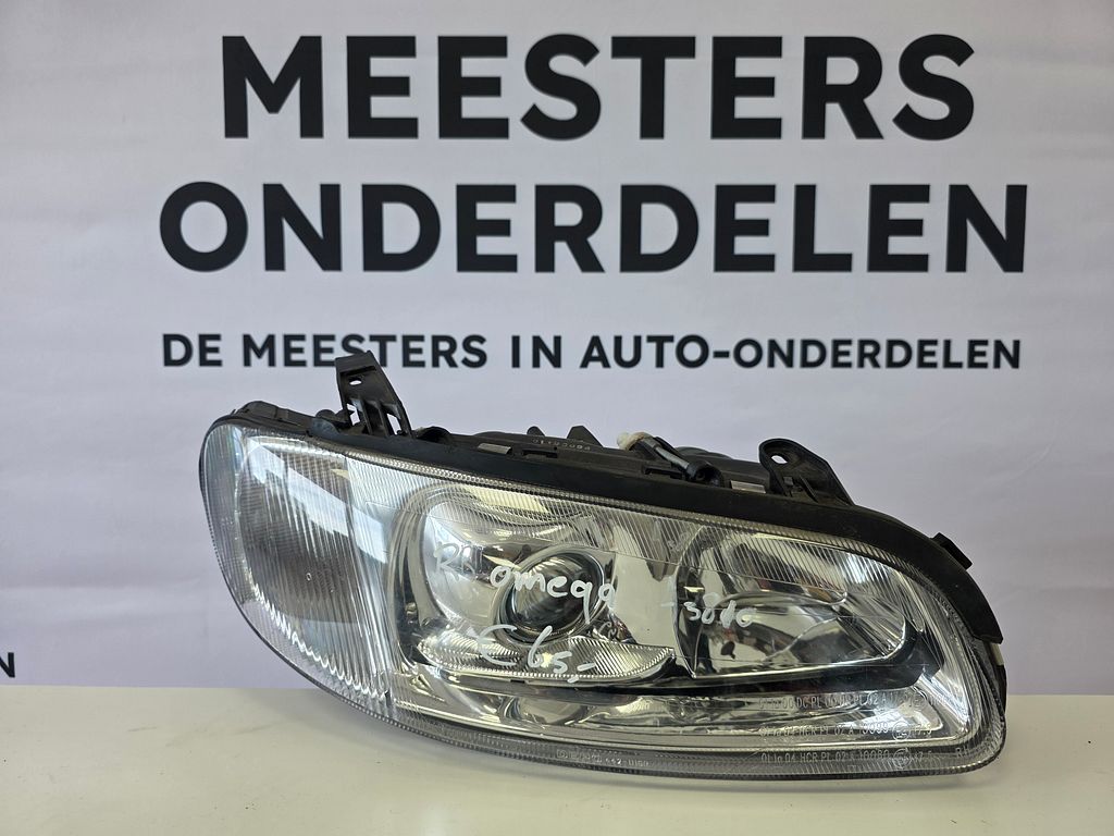 Opel Omega Koplamp rechts 01196094