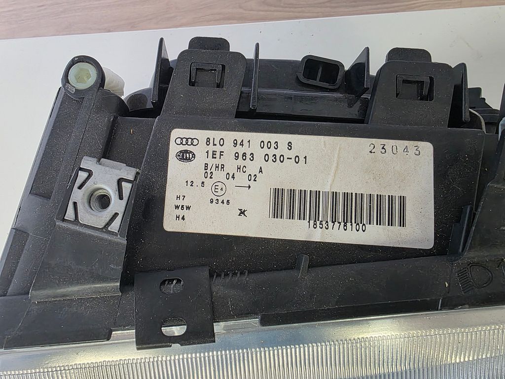 Audi A3 Koplamp Links 8L0941003S