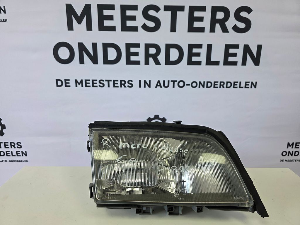 Mercedes C-Klasse (W202) Koplamp Rechts 04HCR02A02B