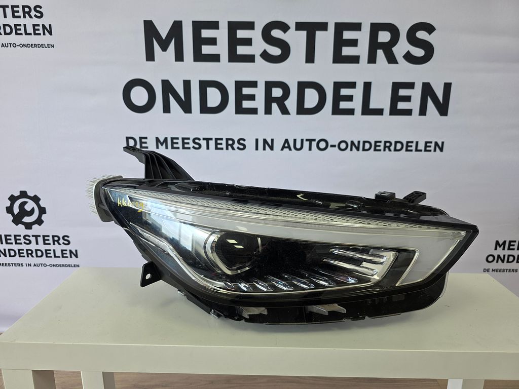 MG ZS EV Long Range Koplamp Rechts A00005R0200 