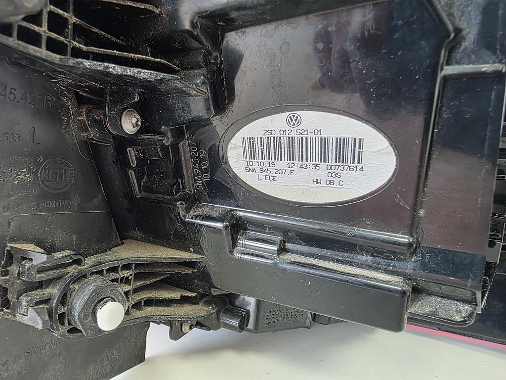 VW Tiguan (AD1) Achterlicht Links 2SD012521