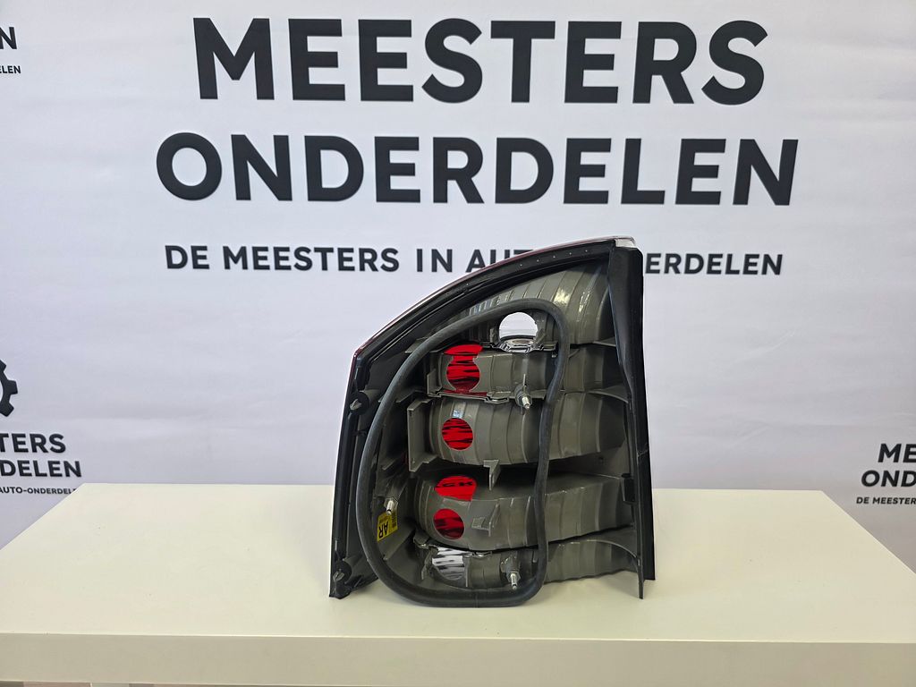 Opel Vectra C Achterlicht rechts 93192384