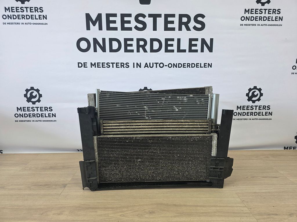 BMW 750i Koelerpakket COMPLEET 17117576827