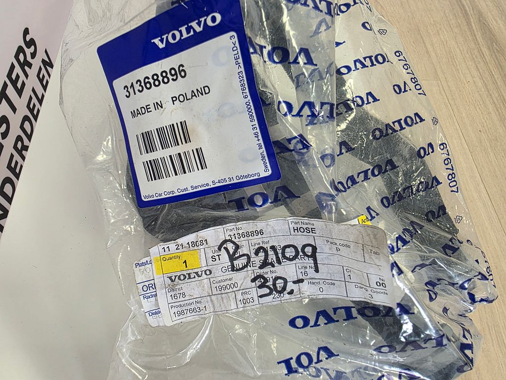 Volvo V60 Koelvloeistofslang NIEUW 31368896 