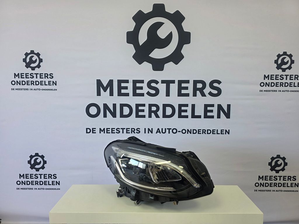 Mercedes B (W246/W242) Koplamp rechts A2469065401