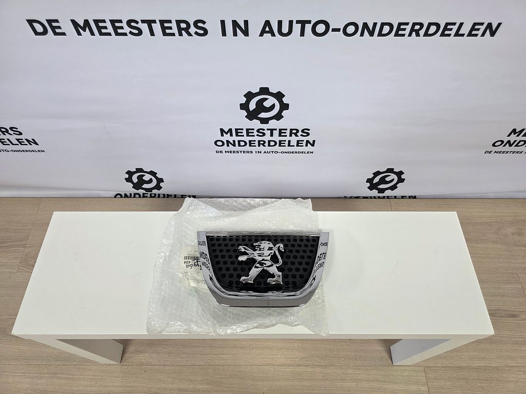 Peugot 3008 Embleem Bumperlijst 7810X5