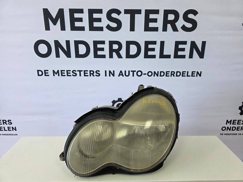 Mercedes C (S203) Koplamp A2038200161