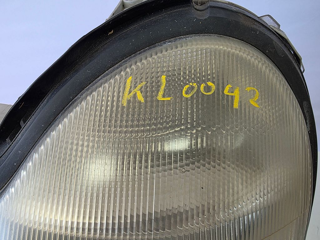Mercedes C (S203) Koplamp A2038200161