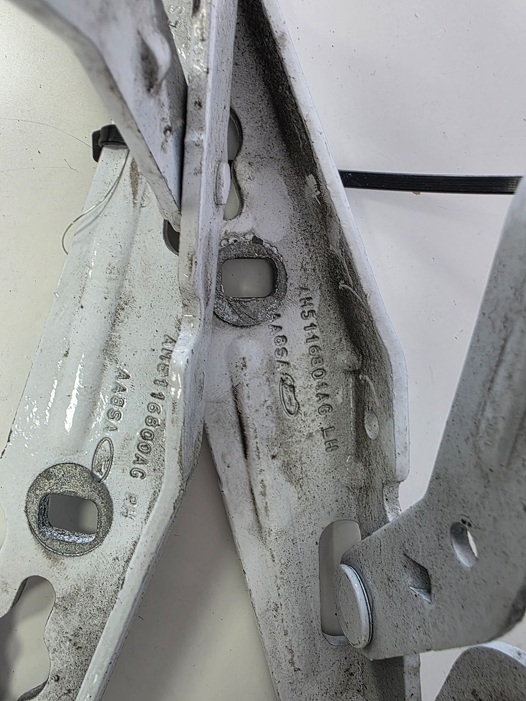 Ford Transit Connect Motorkap scharnier set AM5116801AG