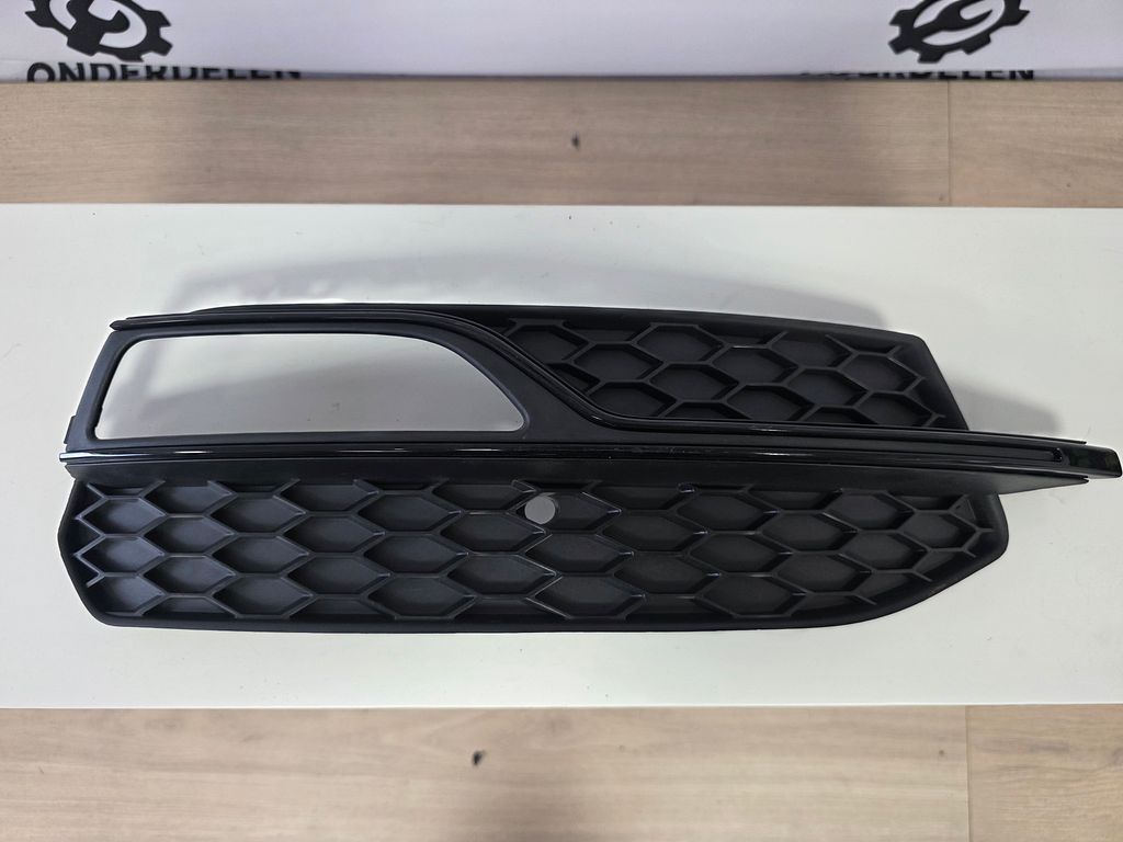 Audi A3 8V Grilles Voorbumper Links+Rechts 8V3807681G
