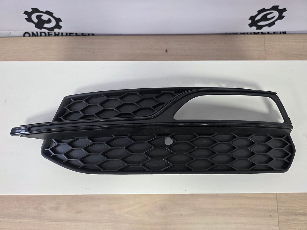 Audi A3 8V Grilles Voorbumper Links+Rechts 8V3807681G