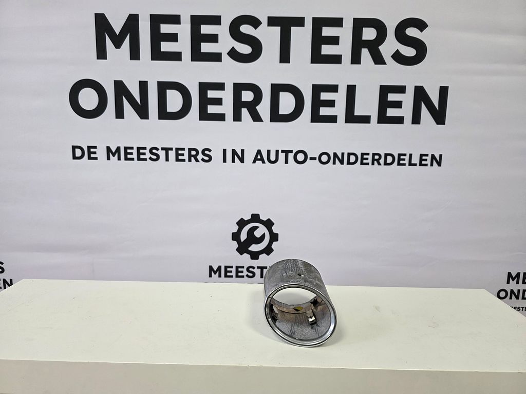 Audi TT Uitlaatpijp sierstuk rechterzijde 8S0253826