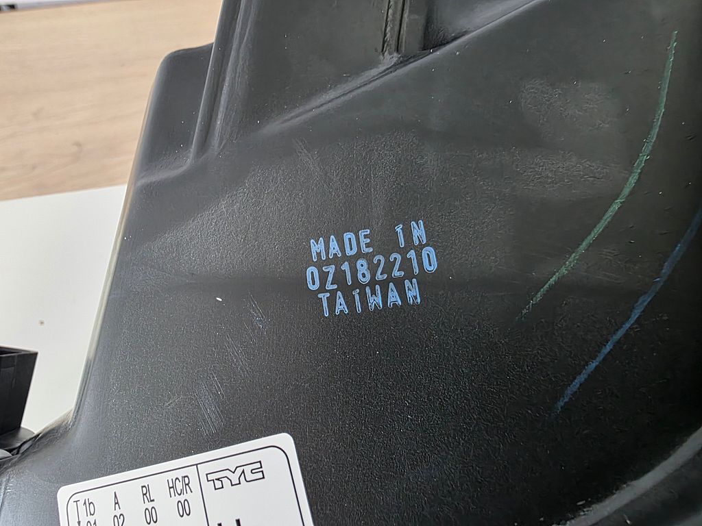 W Up! Koplamp Links TYC H4 20-14016-35-2