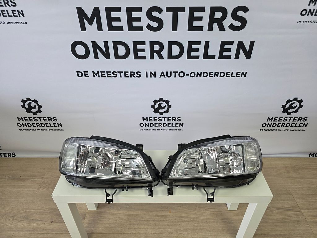 Opel Zafira A Koplampen Set Links + Rechts TYC H7 HB3