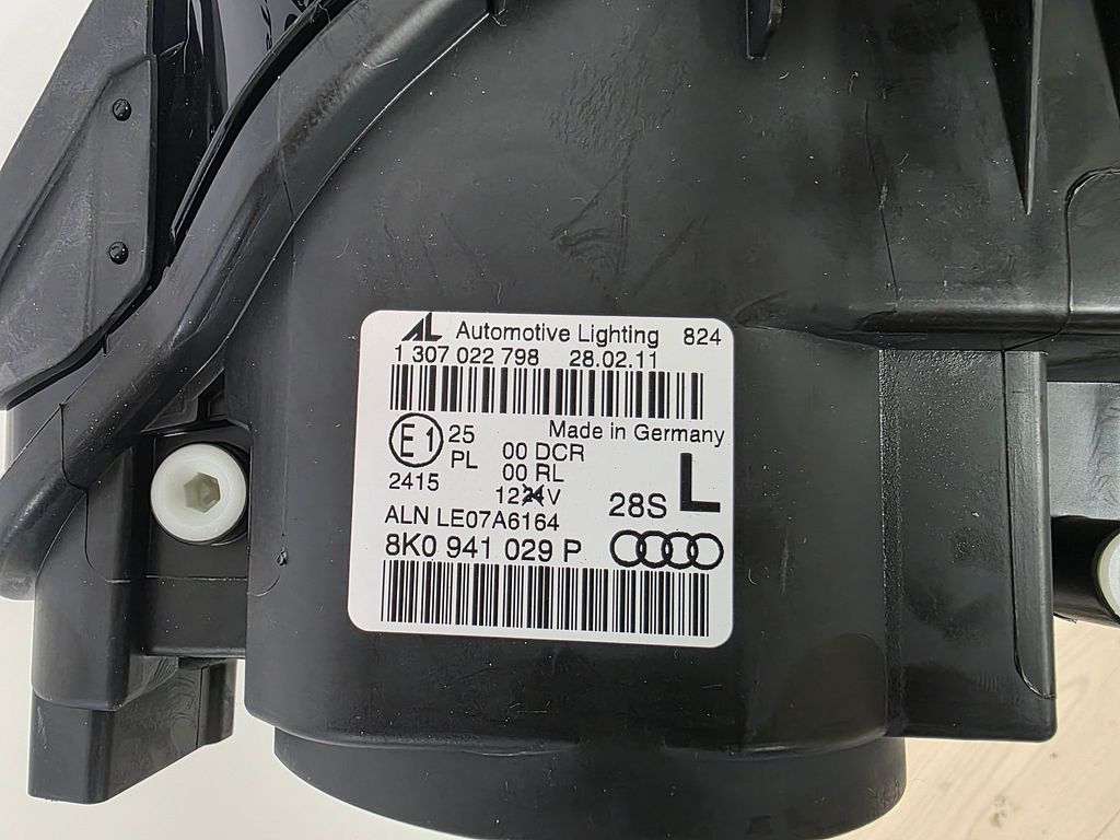 Audi A4 B8 Xenon LED Koplamp Links 8K0941029P