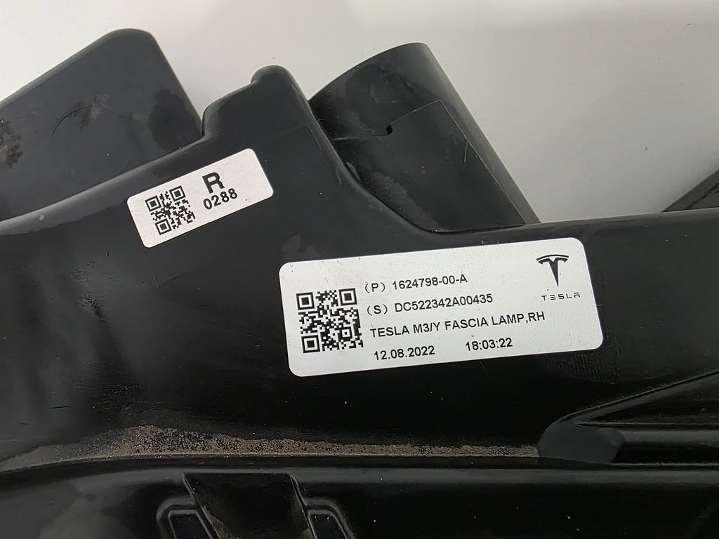 Tesla Model 3 Model Y LED Mistlamp Rechts 1624798-00-A