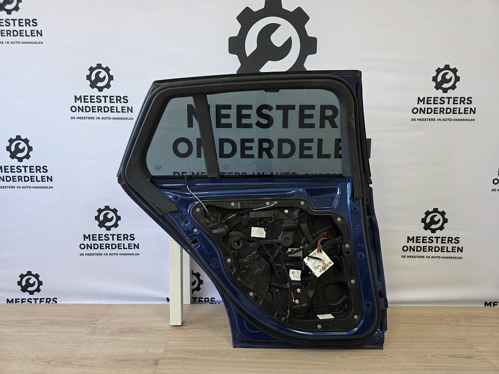 Mercedes C-Klasse W205 Portier compleet Links achter origineel GEBRUIKT A2057300105