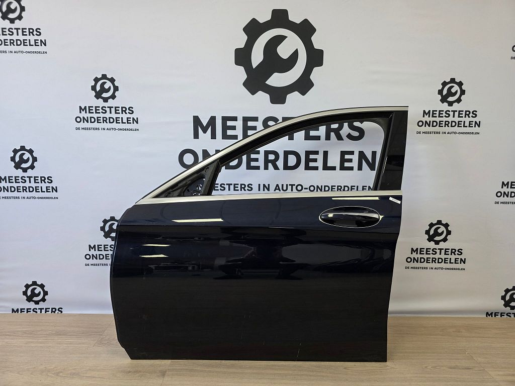 Mercedes C-Klasse W205 Portier compleet Links voor origineel GEBRUIKT A2057300105