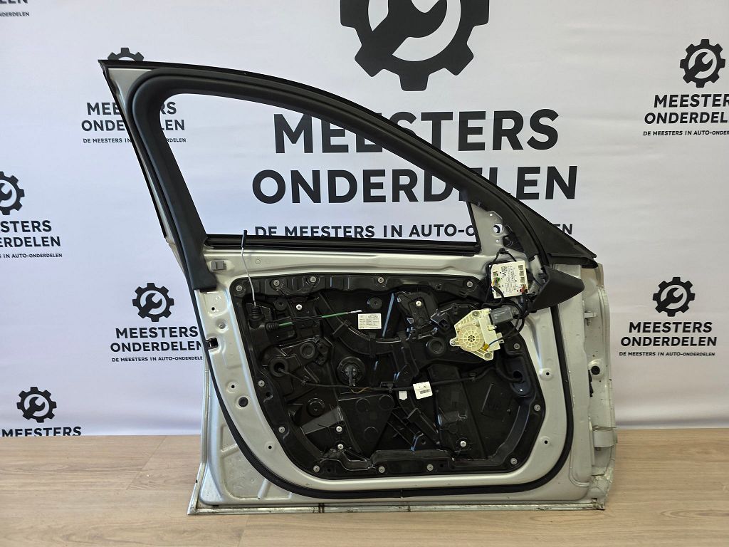 Mercedes C-Klasse W205 Portier Links voor A2057300105 