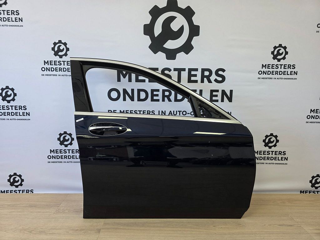 Mercedes C-Klasse W205 Portier compleet Rechts voor origineel GEBRUIKT A2057300105
