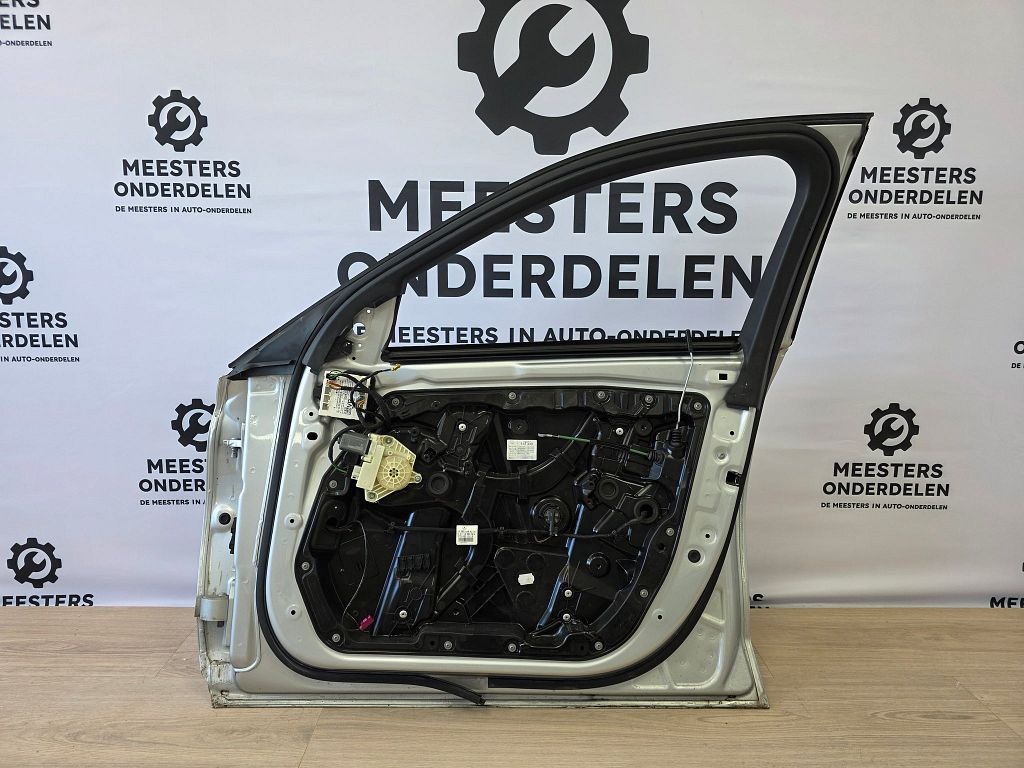 Mercedes C-Klasse W205 Portier compleet Rechts voor origineel GEBRUIKT A2057300105