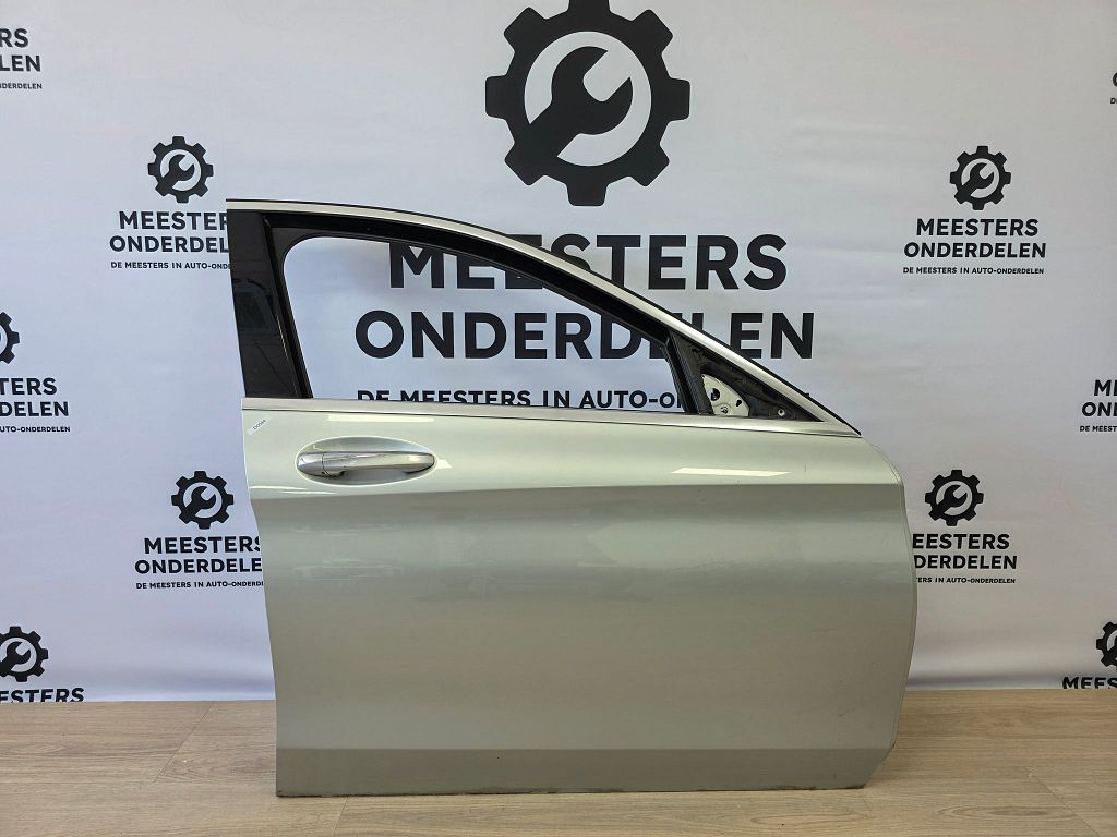 Mercedes C-Klasse W205 Portier compleet Rechts voor origineel GEBRUIKT A2057300105