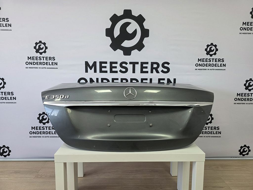 Mercedes E W213 kofferdeksel orig gebruikt A2137503400 K0010