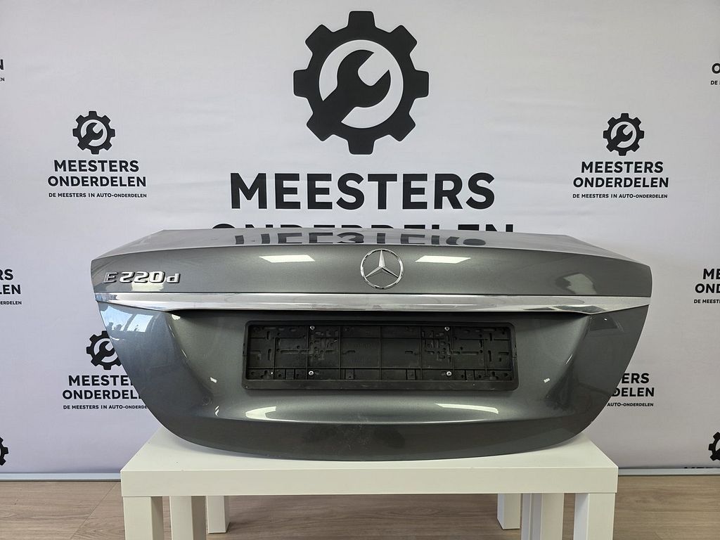 Mercedes E W213 kofferdeksel orig gebruikt A2137503400 K009