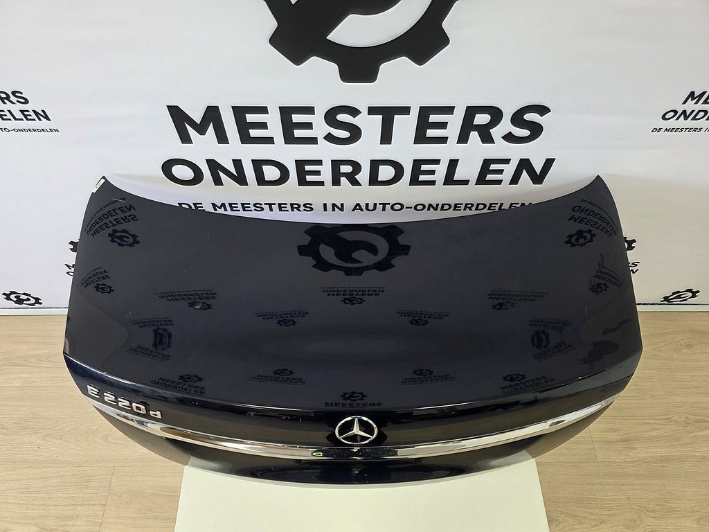 Mercedes E W213 kofferdeksel orig gebruikt A2137503400 K007